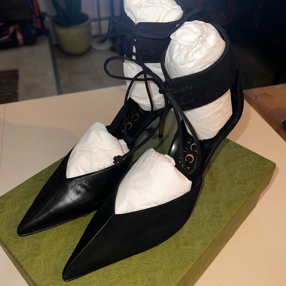 BRAND NEW: Gucci Black High-Heel Pump with Ankle Cuff - Picture 6 of 16